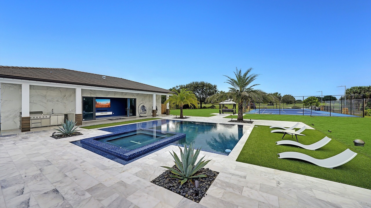 Photo of Outdoor in Plantation