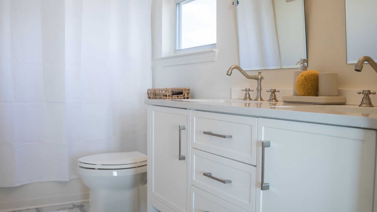 Photo of Bathroom in Pass Chateau Harbor