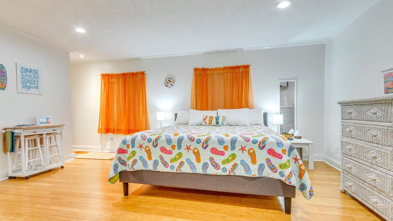 Photo of Bedroom in Gulf Breeze