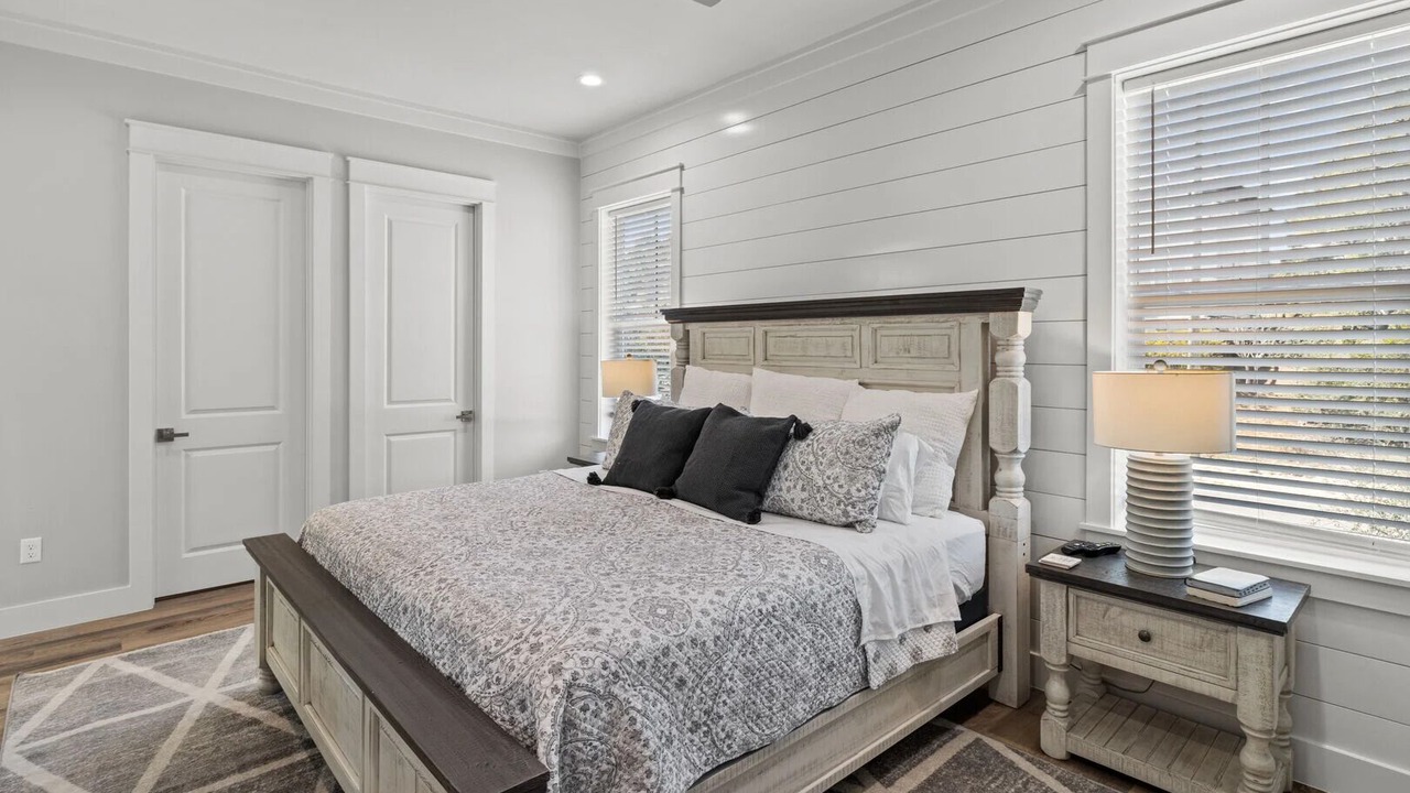 Photo of Bedroom in Lakeside at Blue Mountain Beach