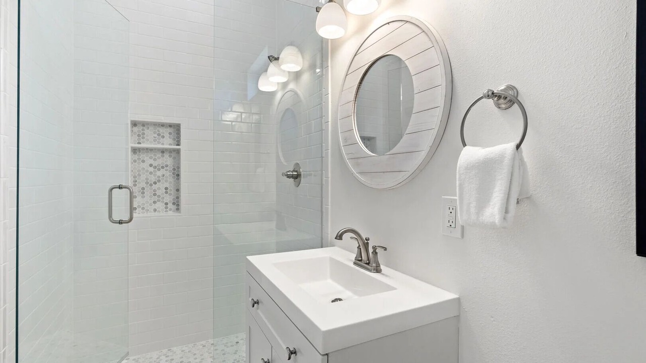 Photo of Bathroom in Hollywood Beach