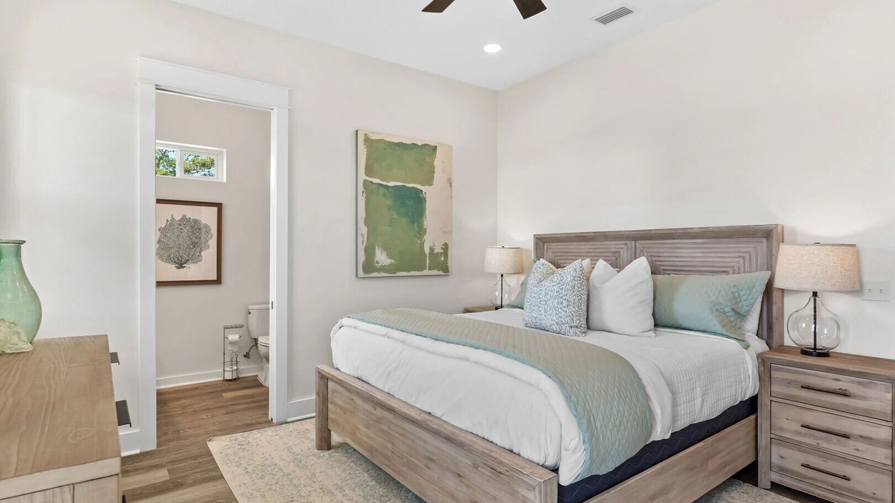 Photo of Bedroom in Hollywood Beach