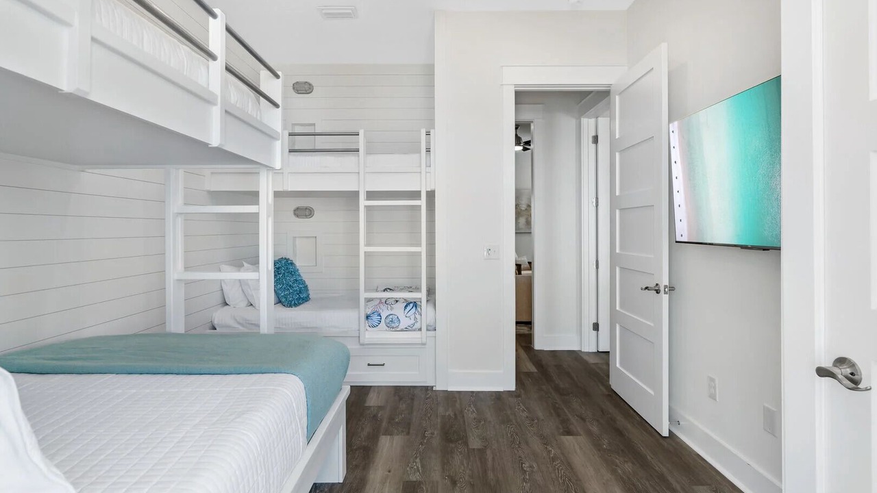 Photo of Bedroom in Hollywood Beach