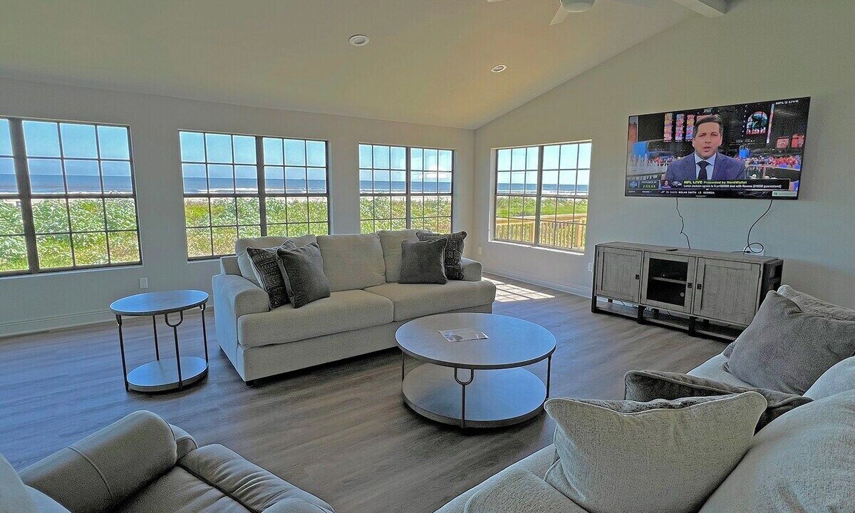 Photo of Livingroom in Grand Isle