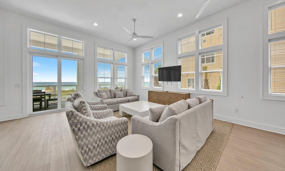 Photo of Livingroom in Fort Walton Beach