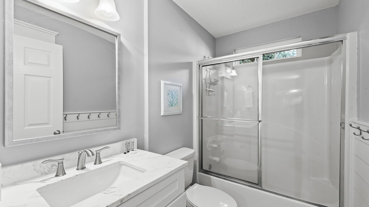 Photo of Bathroom in Gulfview Heights