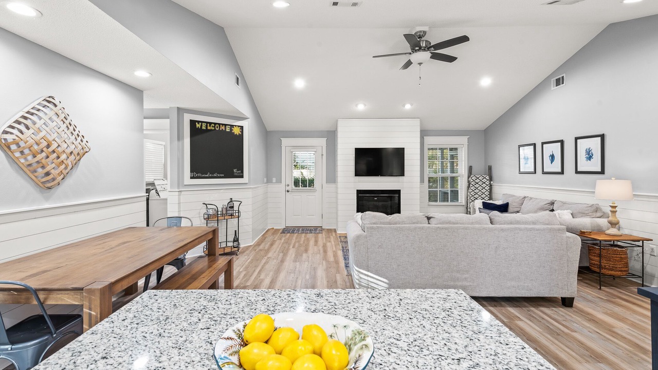 Photo of Livingroom in Gulfview Heights
