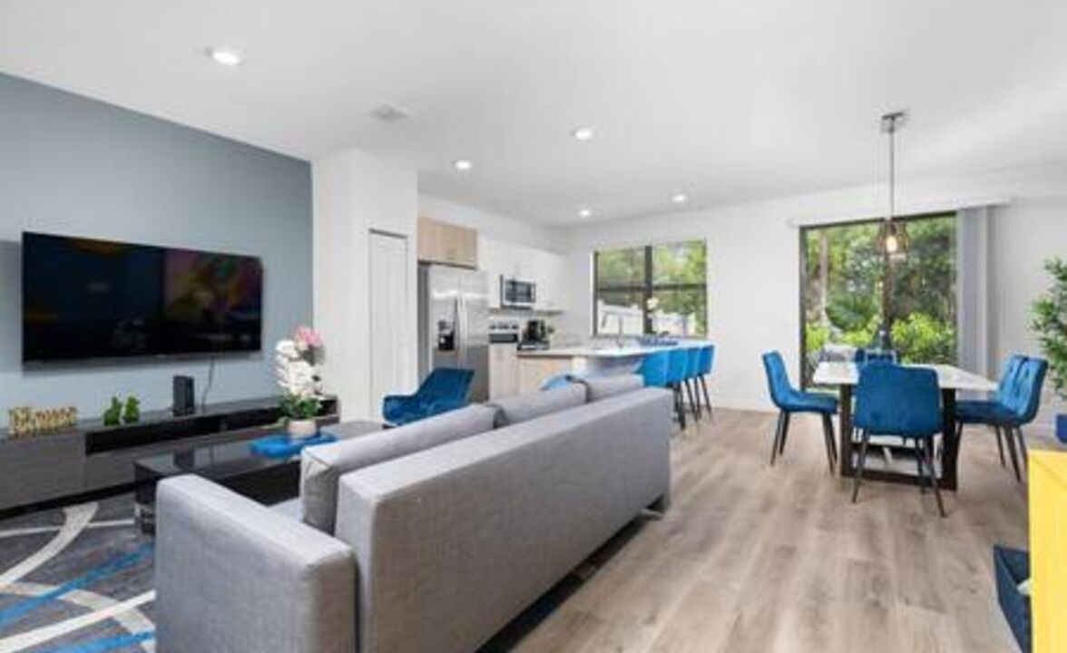 Photo of Livingroom in Survey Creek