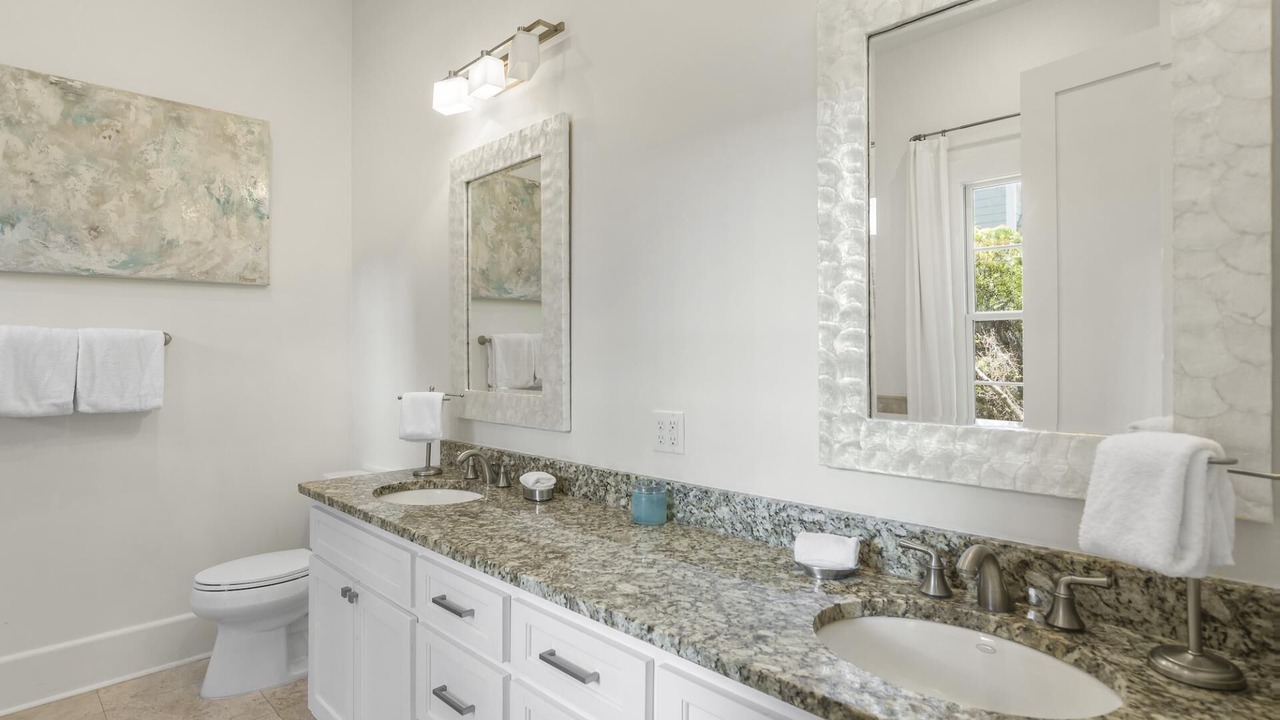 Photo of Bathroom in Forest District