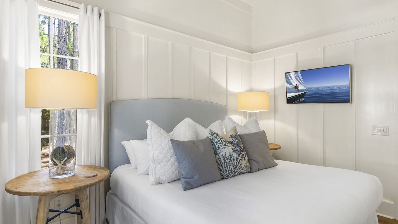 Photo of Bedroom in Forest District