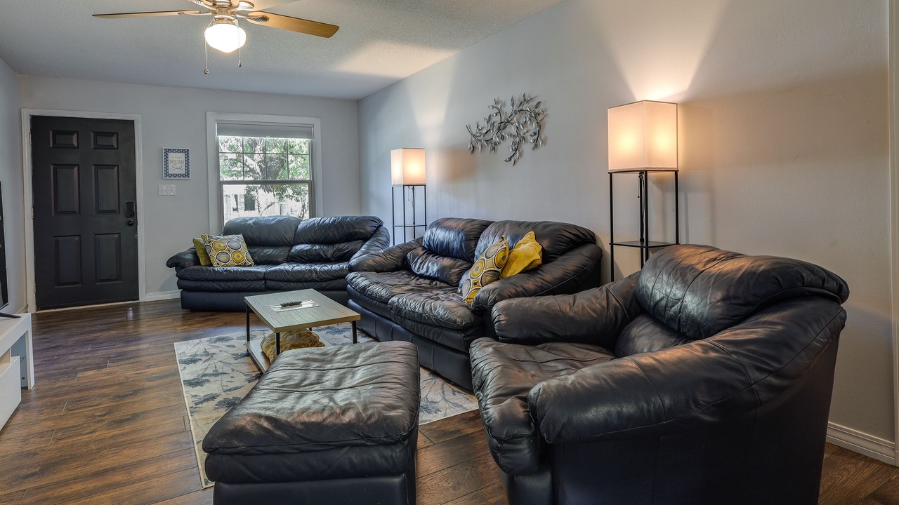 Photo of Livingroom in Bellview