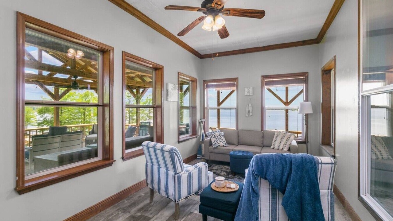 Photo of Livingroom in Redwood