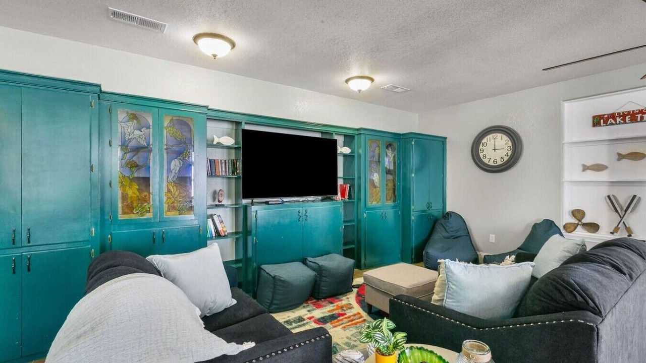 Photo of Livingroom in Redwood