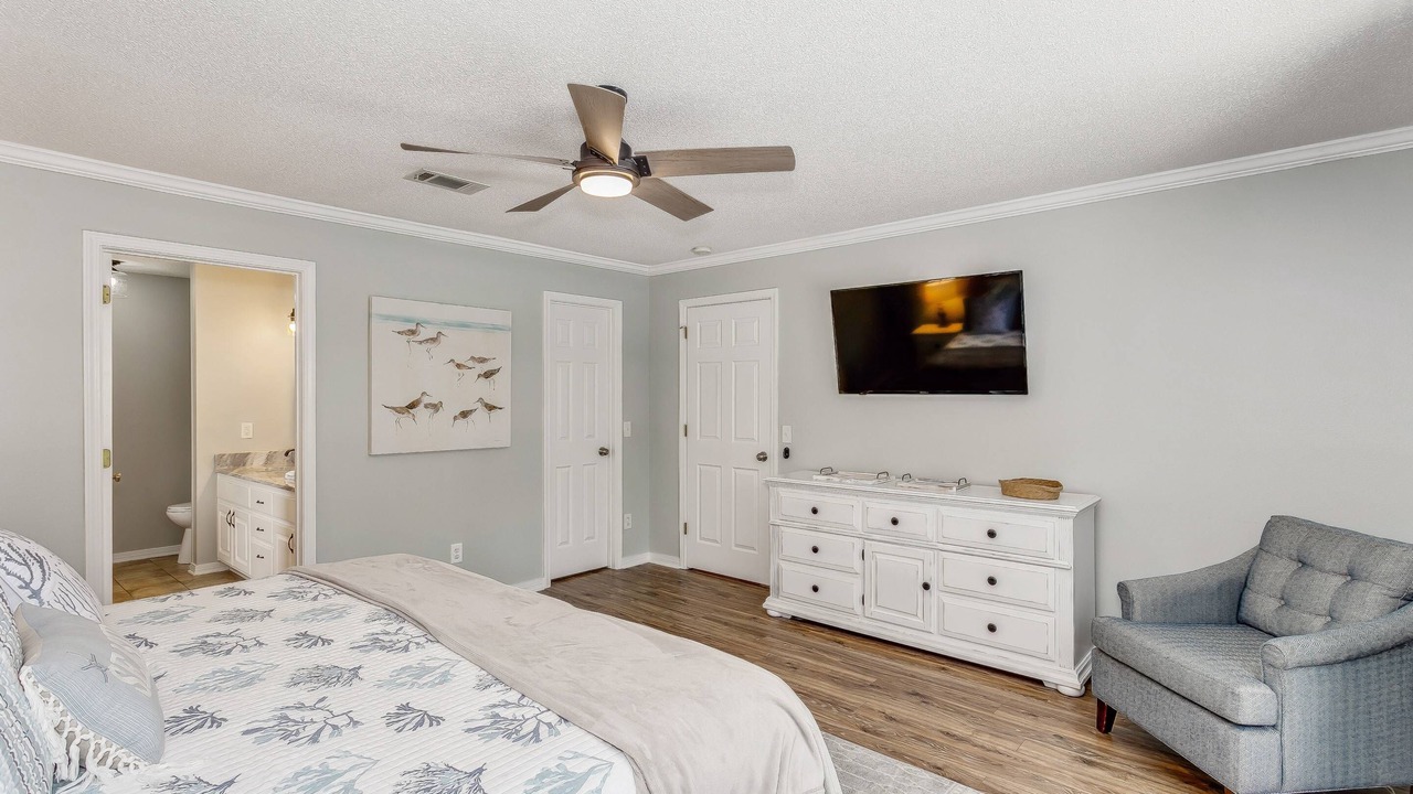 Photo of Bedroom in Ono Island
