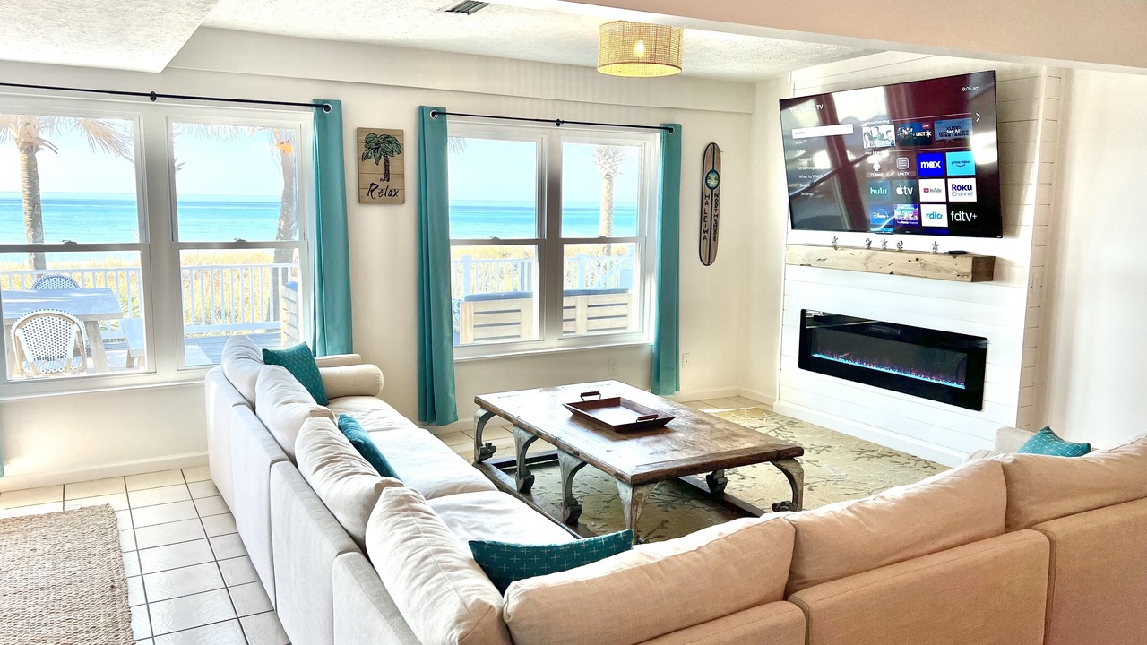 Photo of Livingroom in Bahama Beach