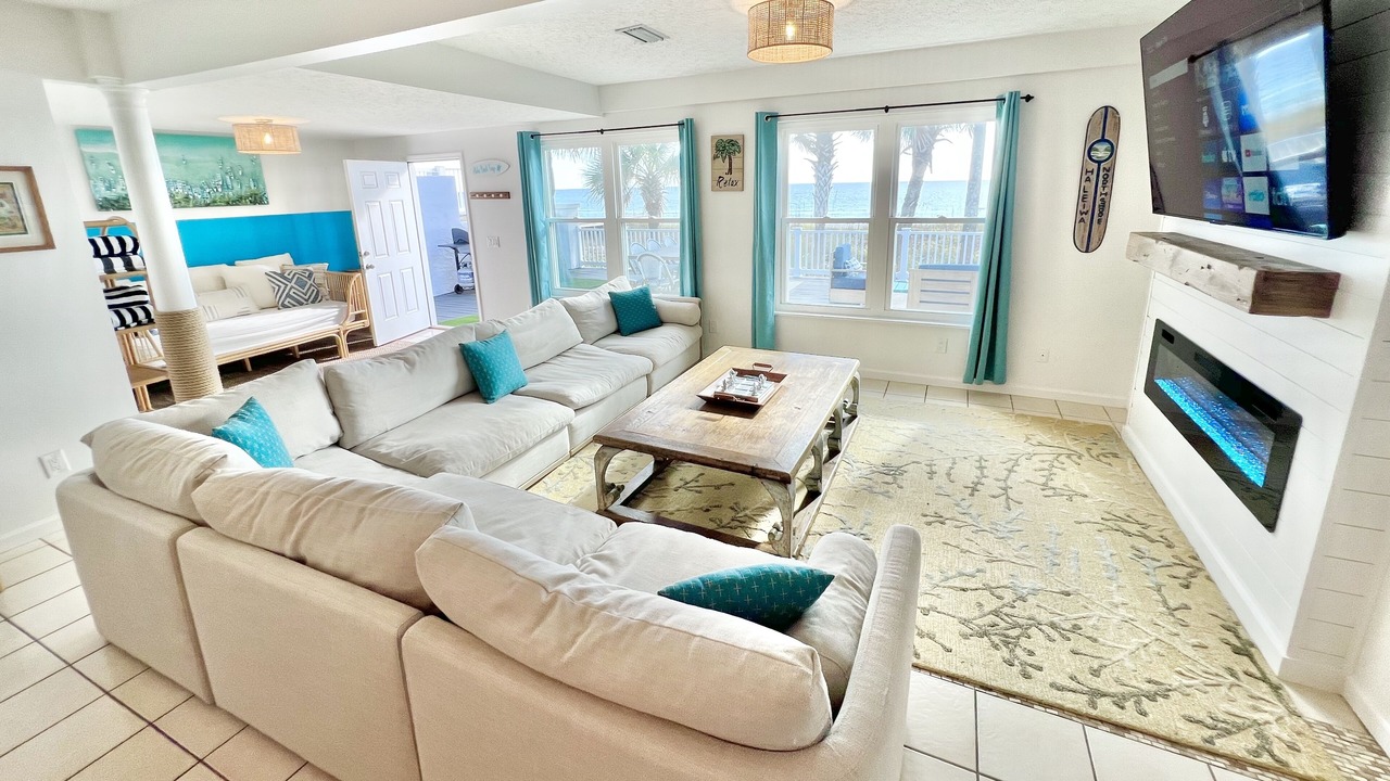 Photo of Livingroom in Bahama Beach