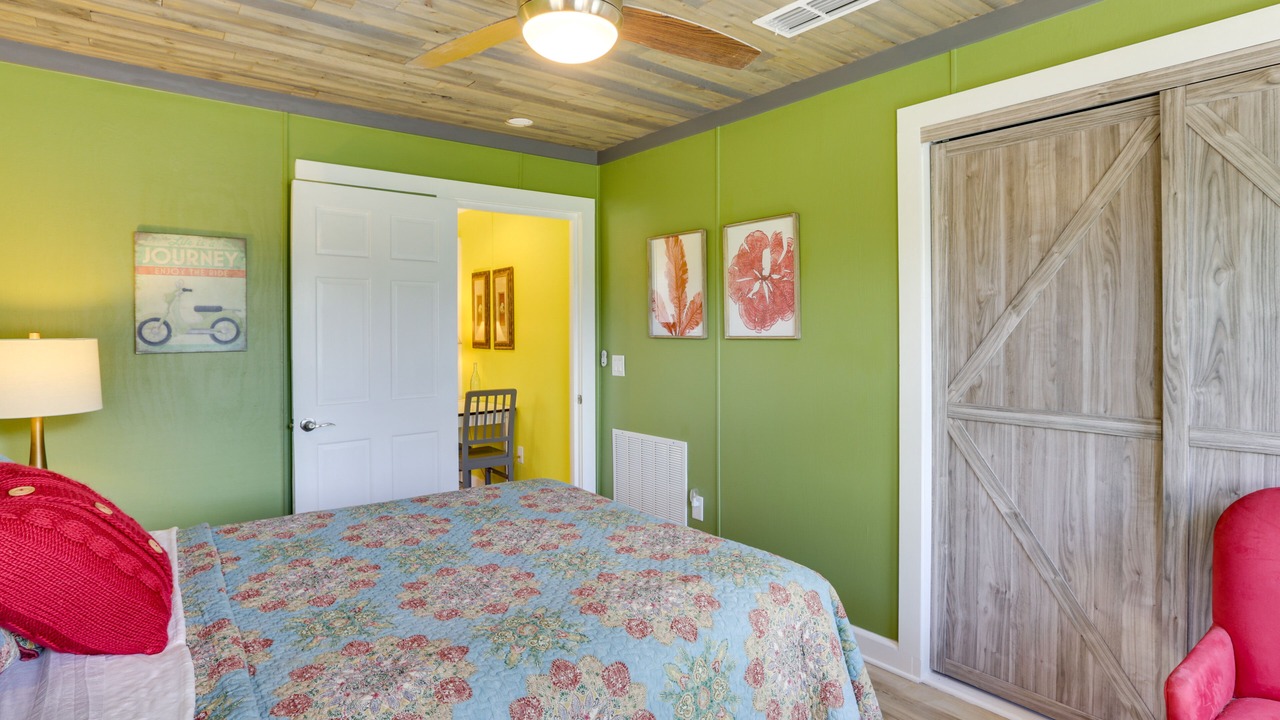 Photo of Bedroom in Apalachicola