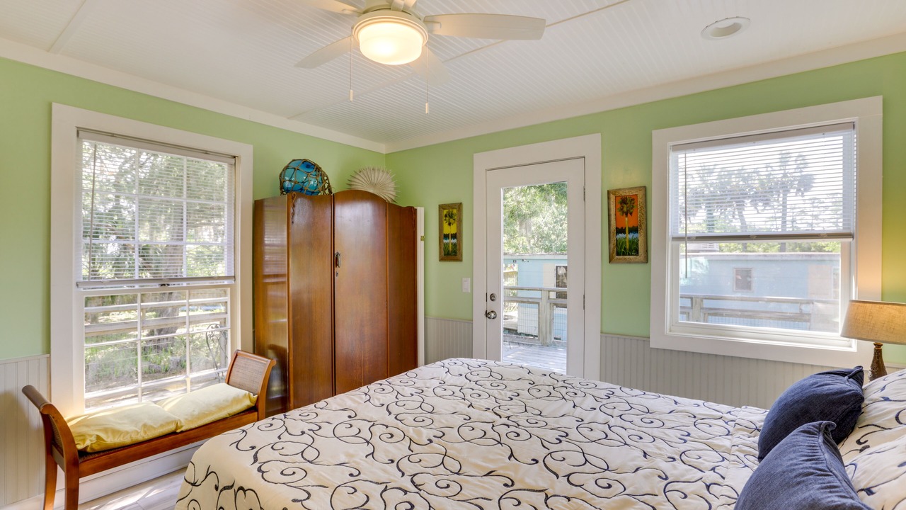 Photo of Bedroom in Apalachicola