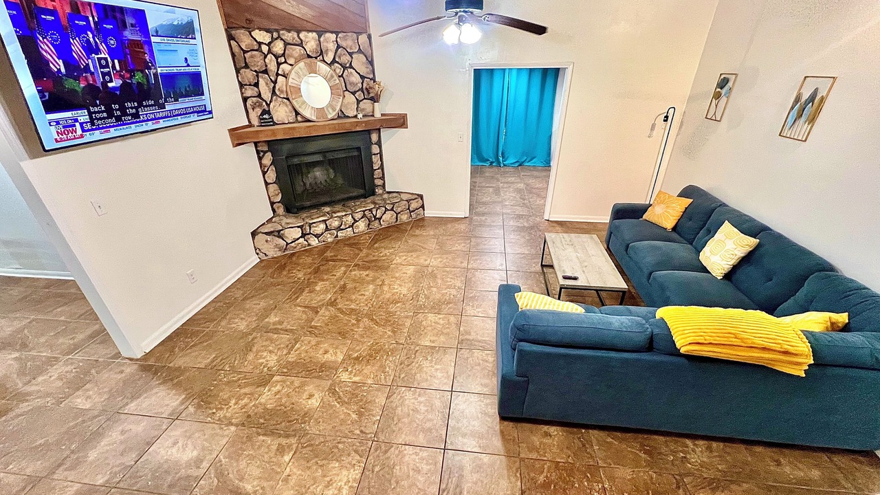 Photo of Livingroom in Sulphur