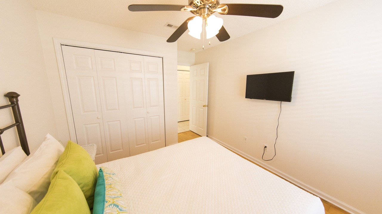 Photo of Bedroom in Gulfview Heights