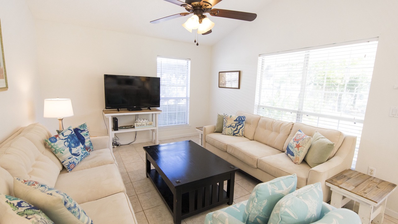 Photo of Livingroom in Gulfview Heights