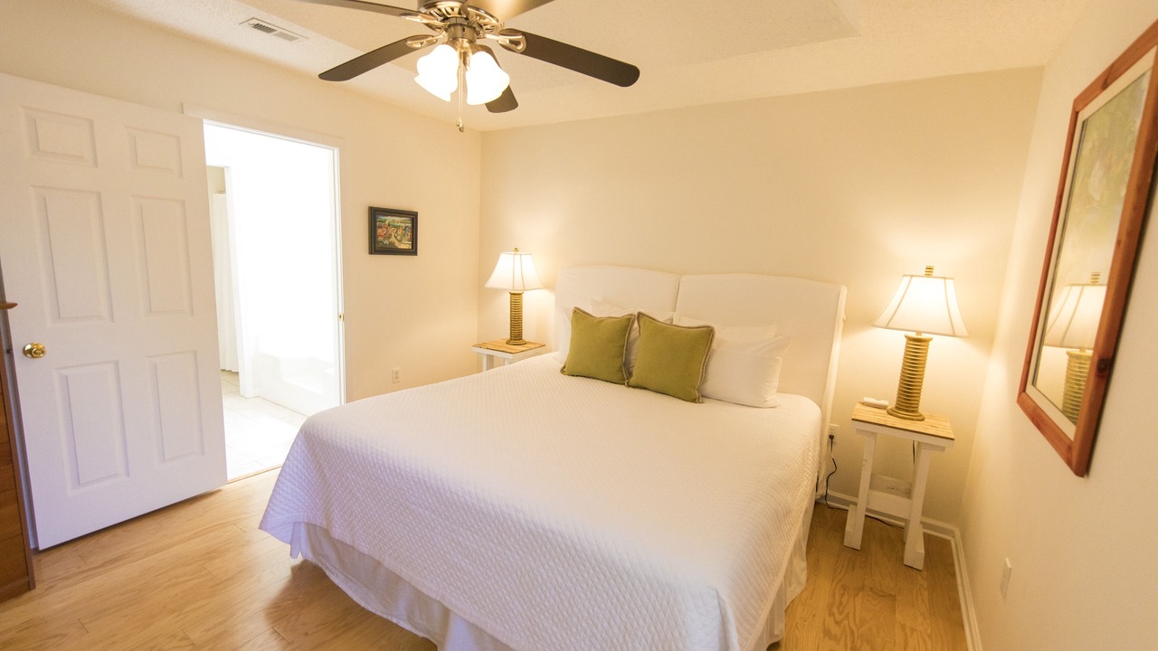 Photo of Bedroom in Gulfview Heights
