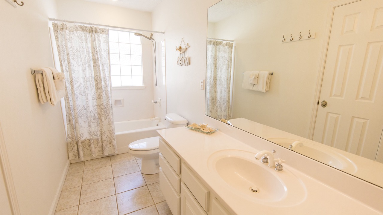 Photo of Bathroom in Gulfview Heights
