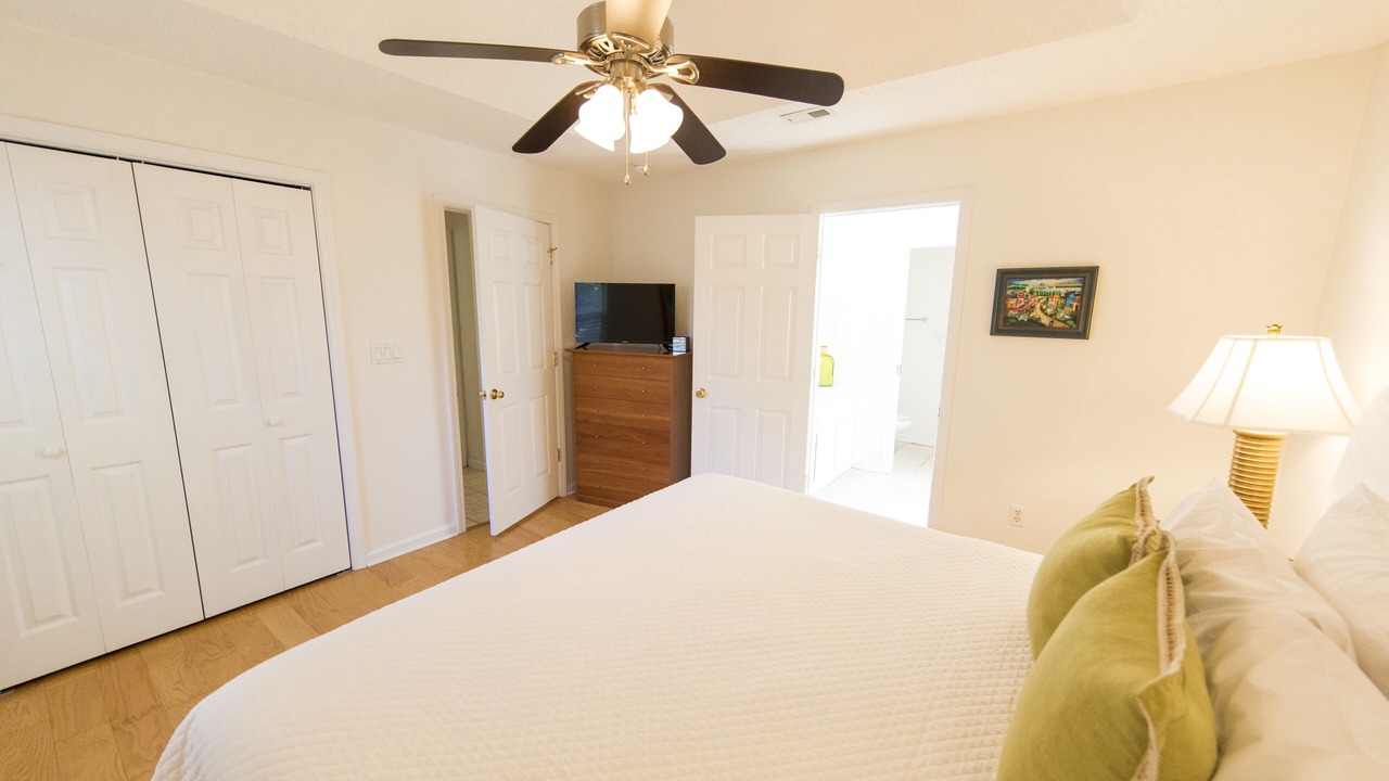 Photo of Bedroom in Gulfview Heights