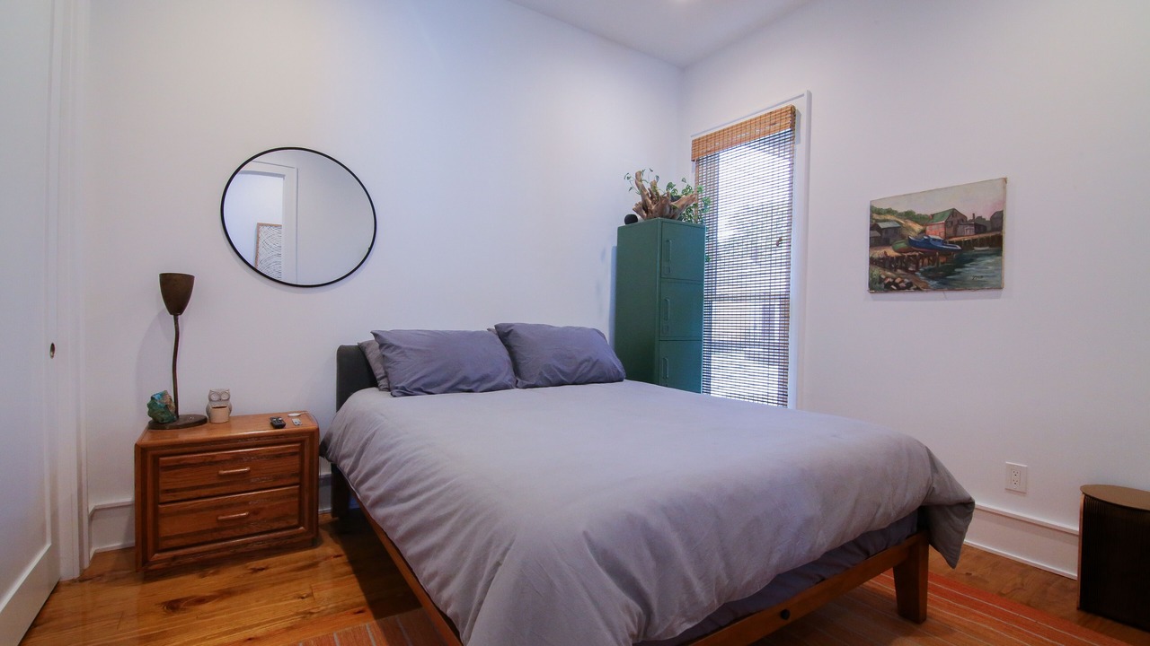 Photo of Bedroom in Holy Cross District