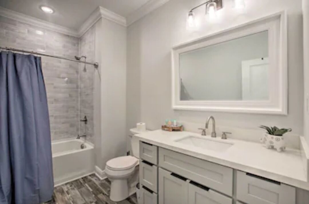 Photo of Bathroom in Shoreline Park
