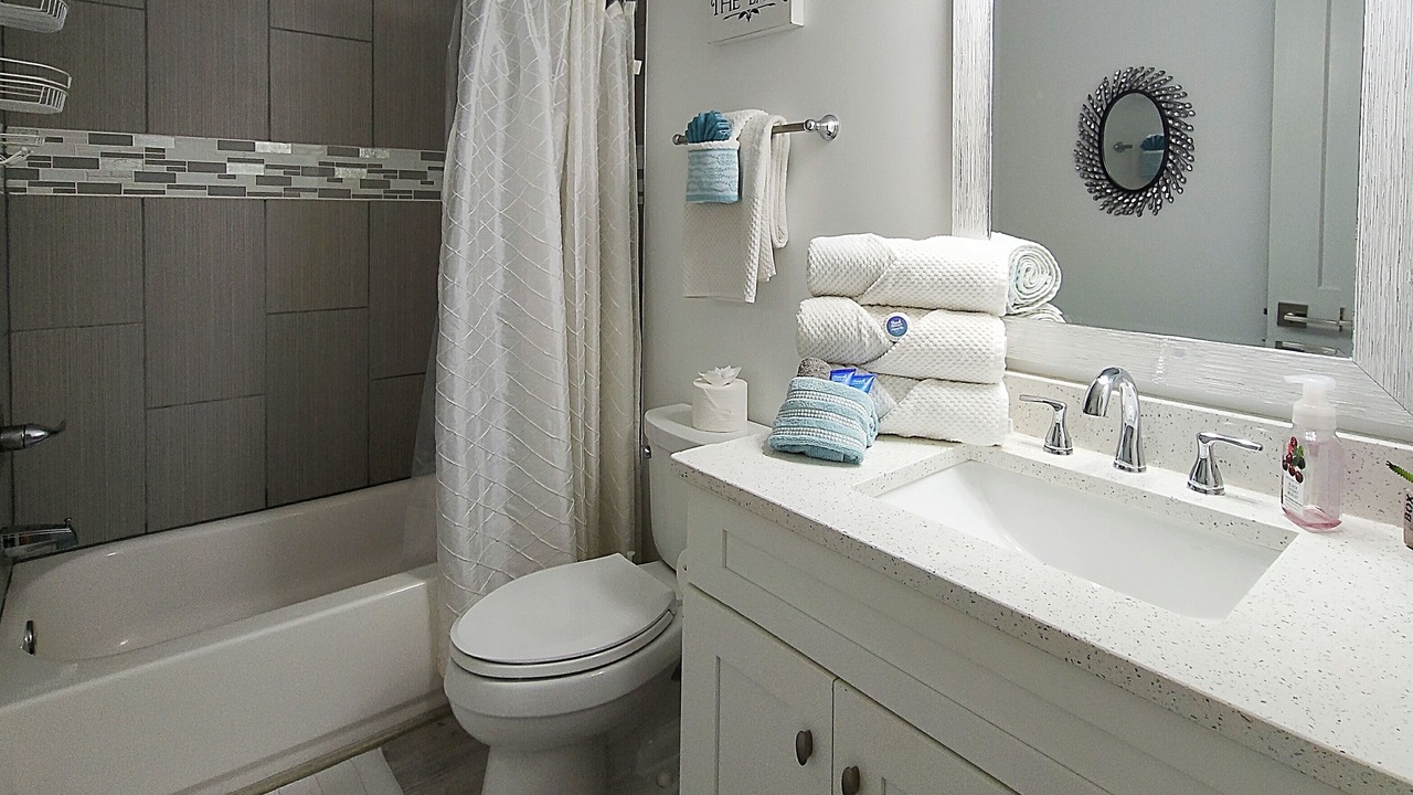 Photo of Bathroom in Summer Breeze