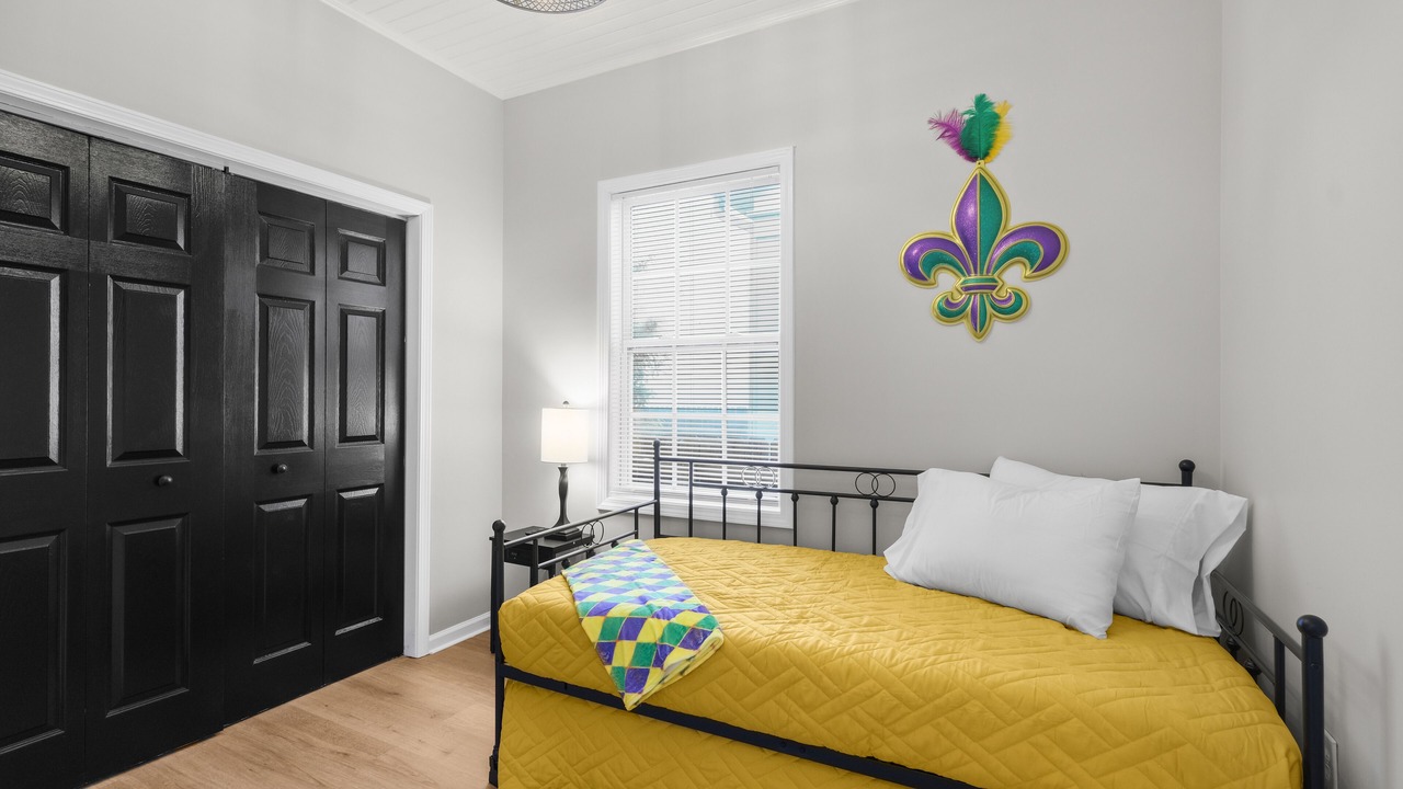 Photo of Bedroom in Mid-City