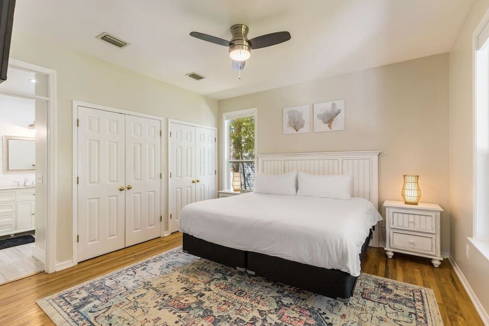 Photo of Bathroom in Gulfview Heights