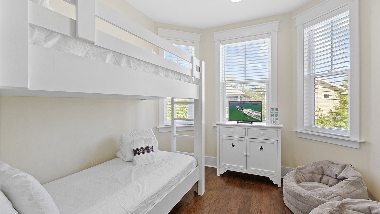Photo of Bedroom in Santa Rosa Beach