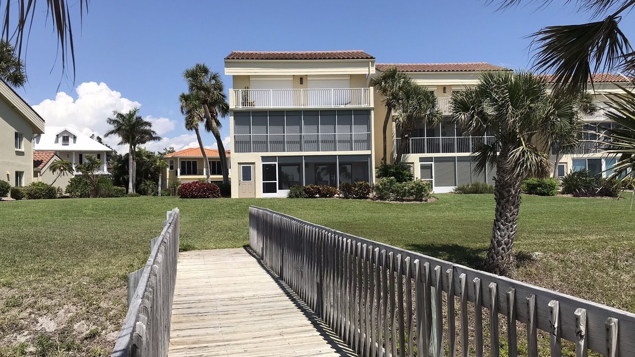 Photo of Outdoor in Golden Beach