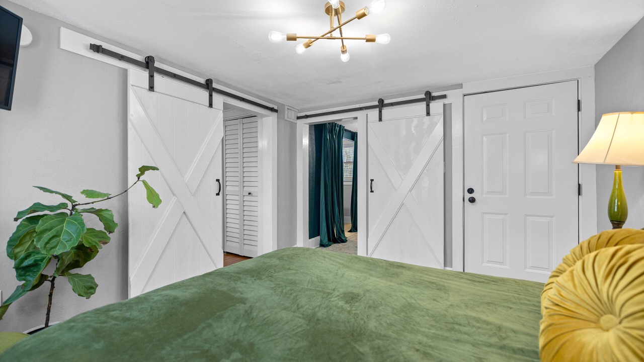Photo of Bedroom in Historic District