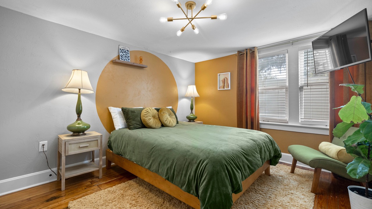 Photo of Bedroom in Historic District