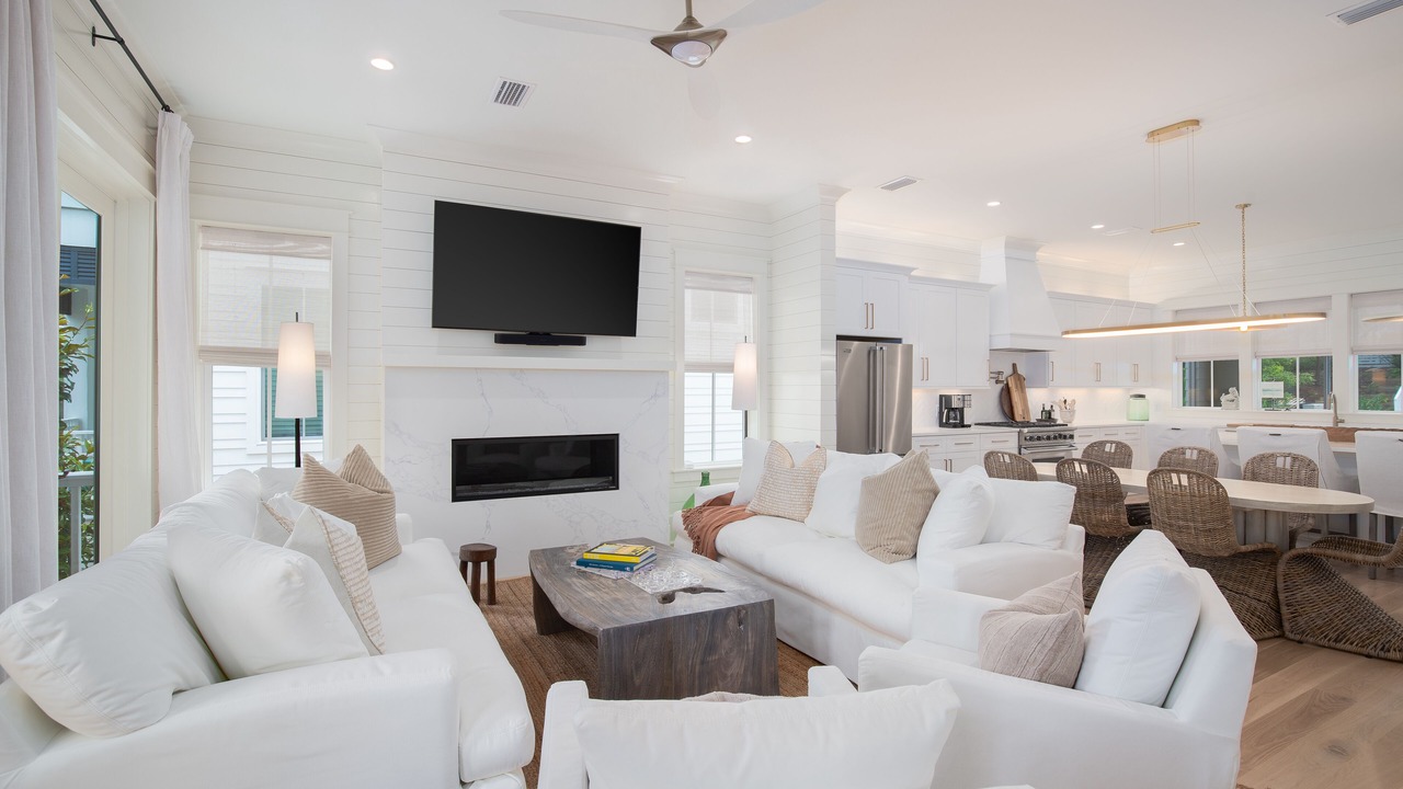 Photo of Livingroom in Lakeside at Blue Mountain Beach