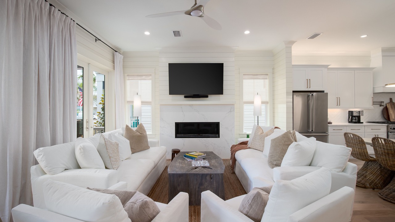 Photo of Livingroom in Lakeside at Blue Mountain Beach