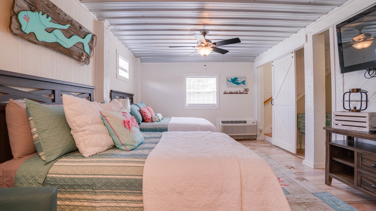 Photo of Bedroom in Holiday Beach