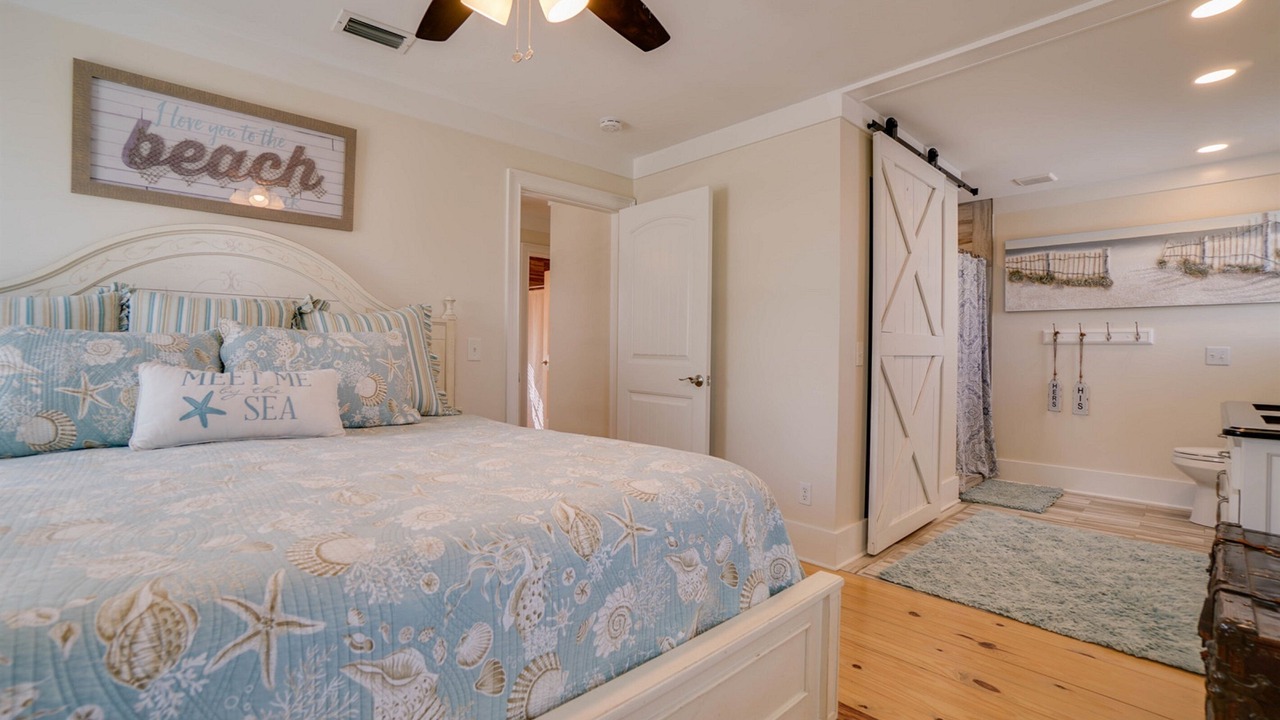 Photo of Bedroom in Holiday Beach