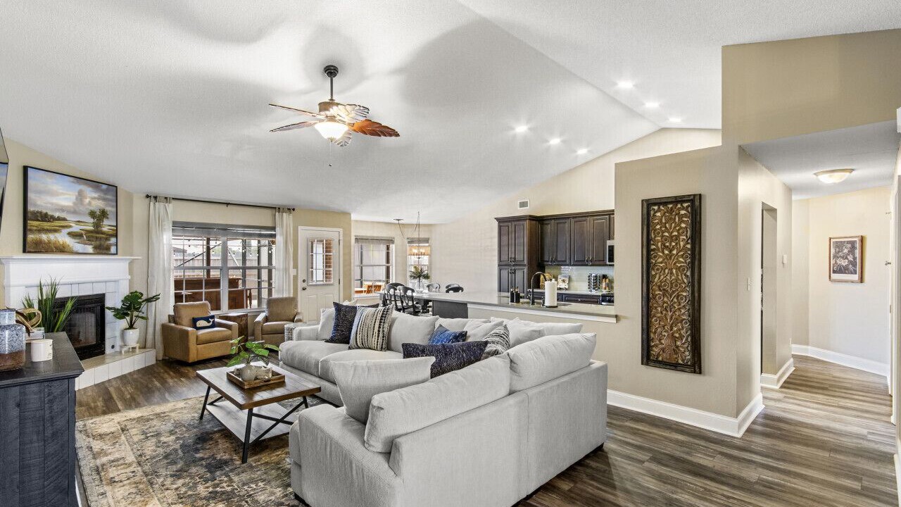 Photo of Livingroom in Ono Island