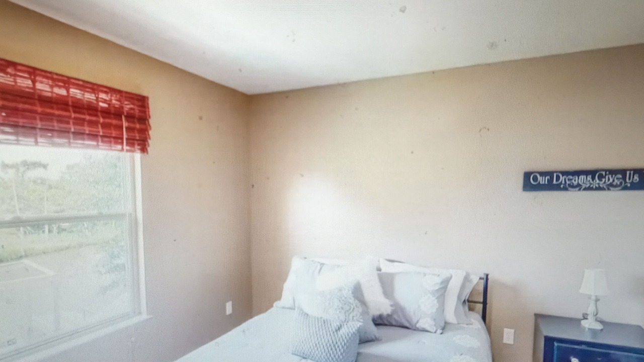 Photo of Bedroom in Lakeview  Jefferson County