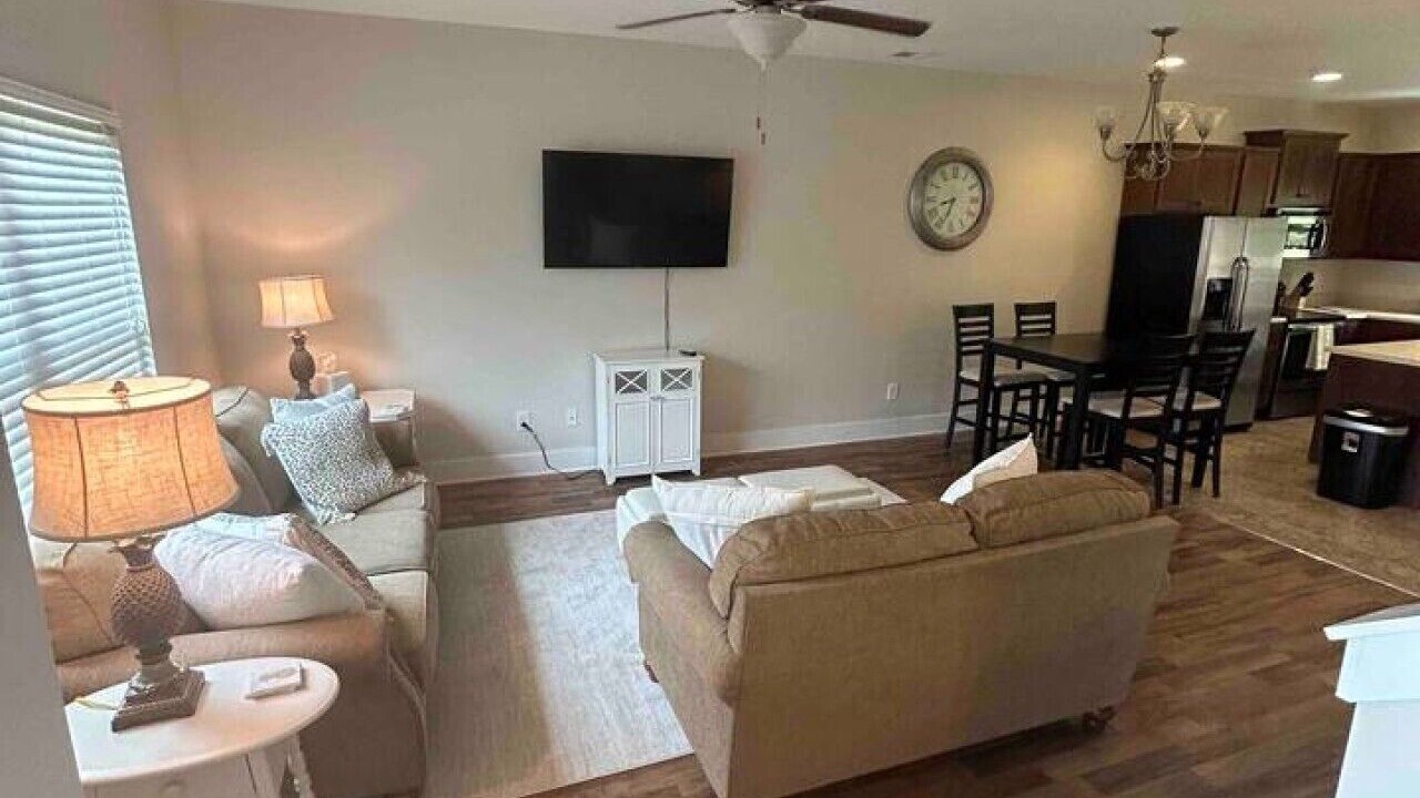 Photo of Livingroom in Hoover