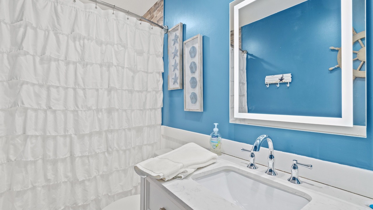 Photo of Bathroom in Lower Grand Lagoon