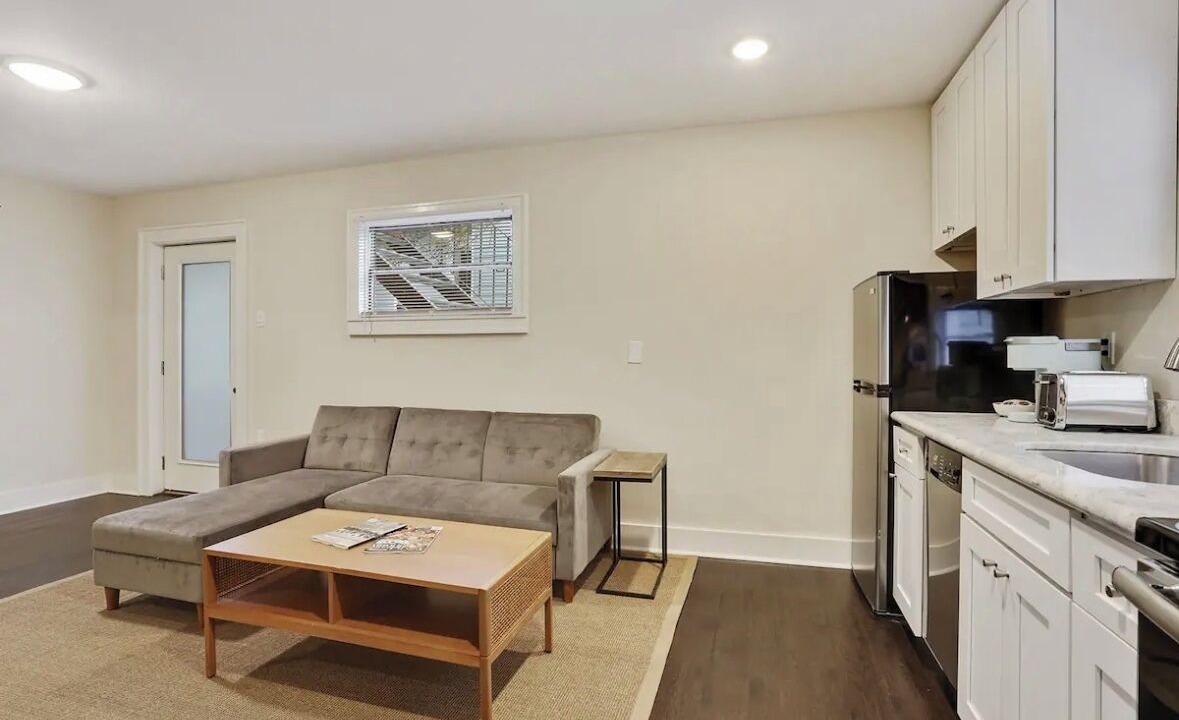 Photo of Livingroom in South 7th Ward