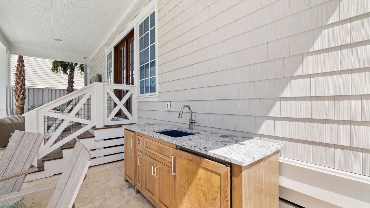 Photo of Patio Balcony in Inlet Beach