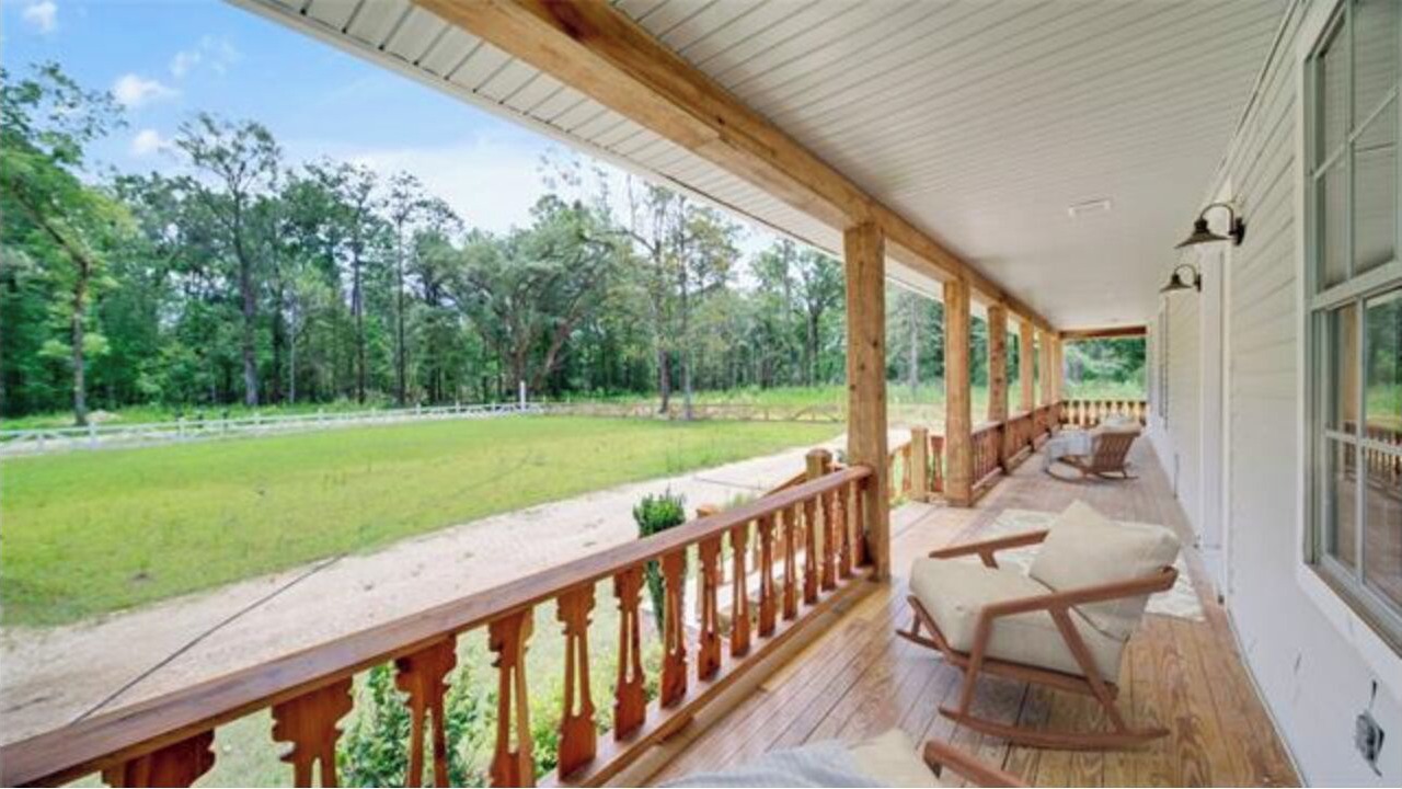 Photo of Patio Balcony in Fluker