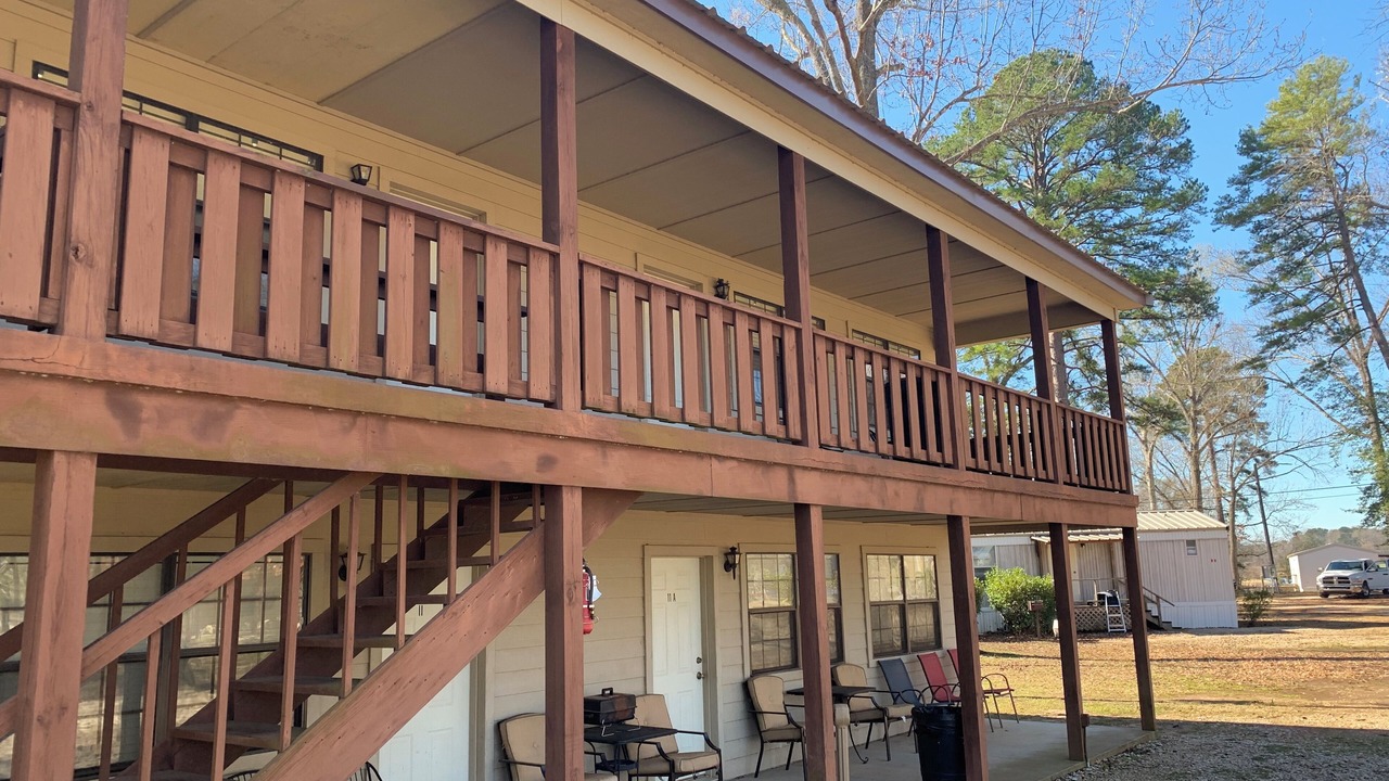 Photo of Outdoor in Milam
