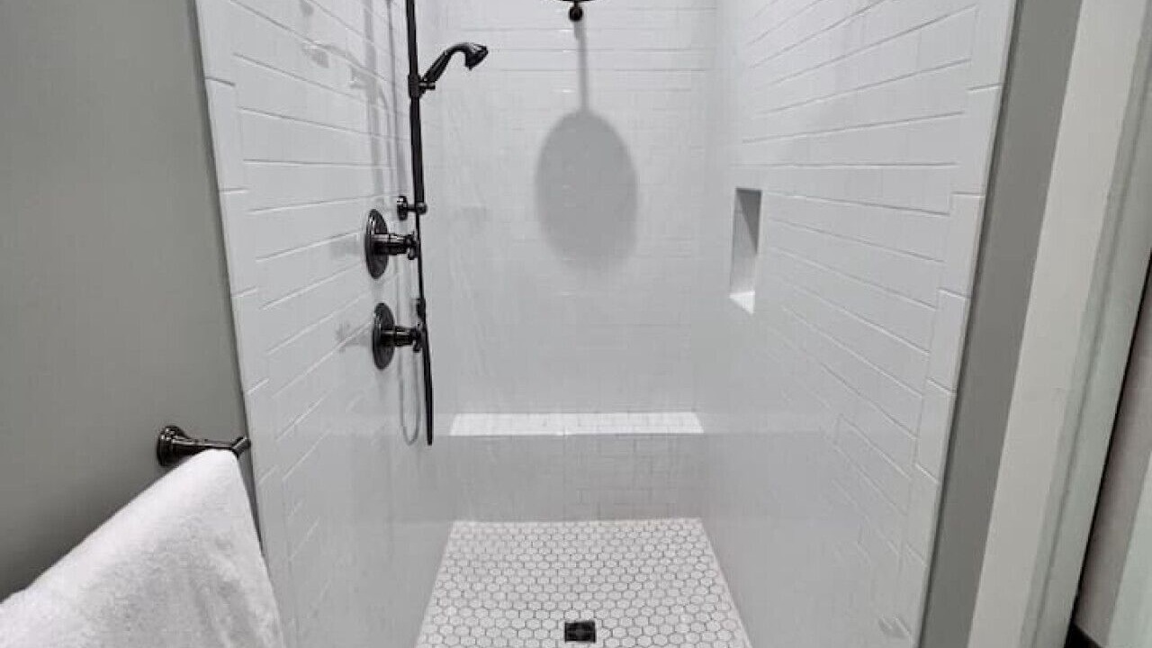 Photo of Bathroom in White's Gulfview